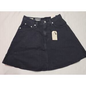 Levi's Flounce skirt W25''x L16'' NWT